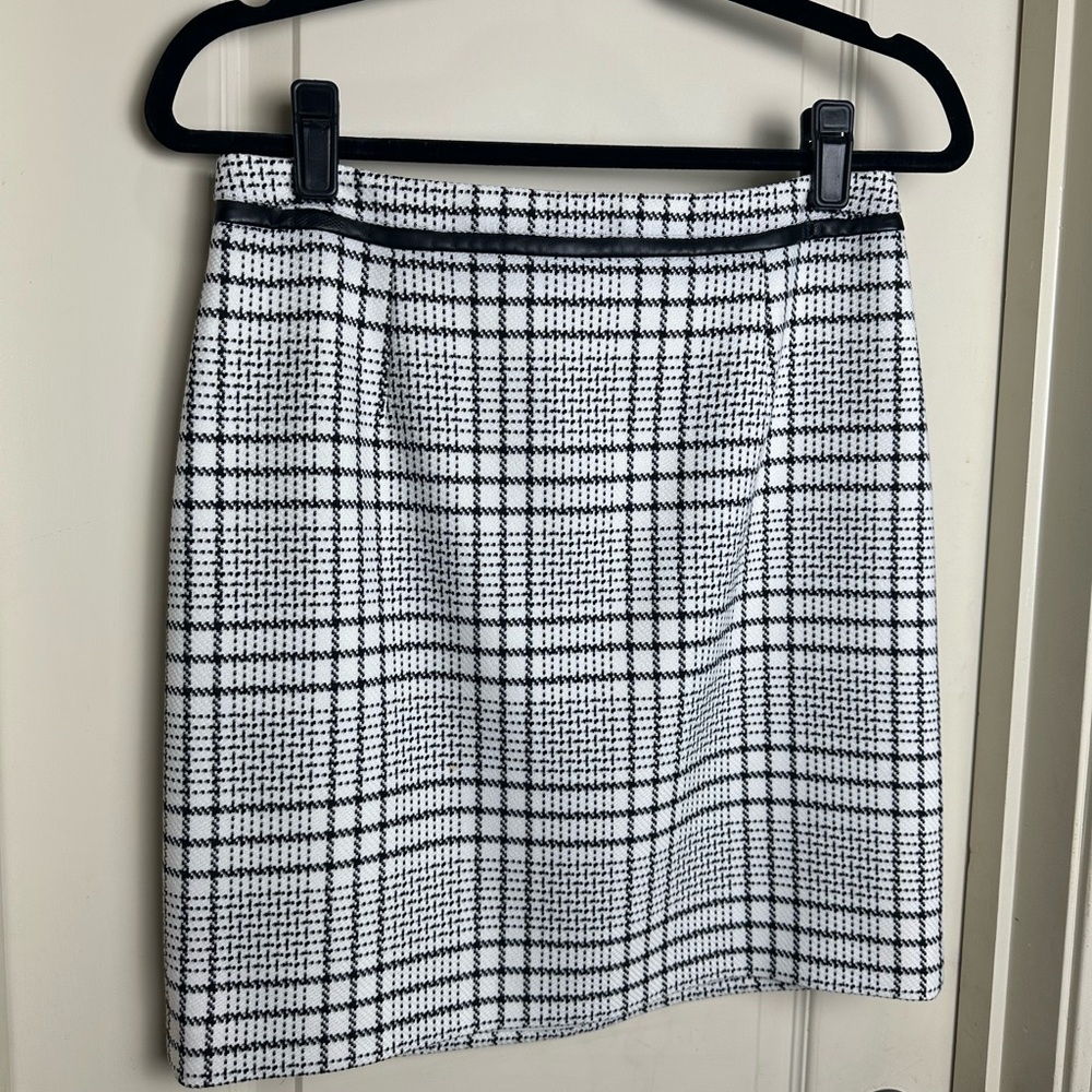 White House Black Market Monochrome Plaid Pencil Skirt